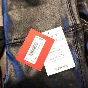 Spanx leggings - never worn
